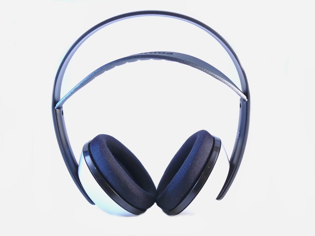 headphones 15600 1280