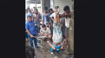 যুবককে উল্টো করে ঝুলিয়ে নির্যাতনের ভিডিও ভাইরাল, স্বেচ্ছাসেবক লীগ নেতা গ্রেপ্তার 12 1693114490.2