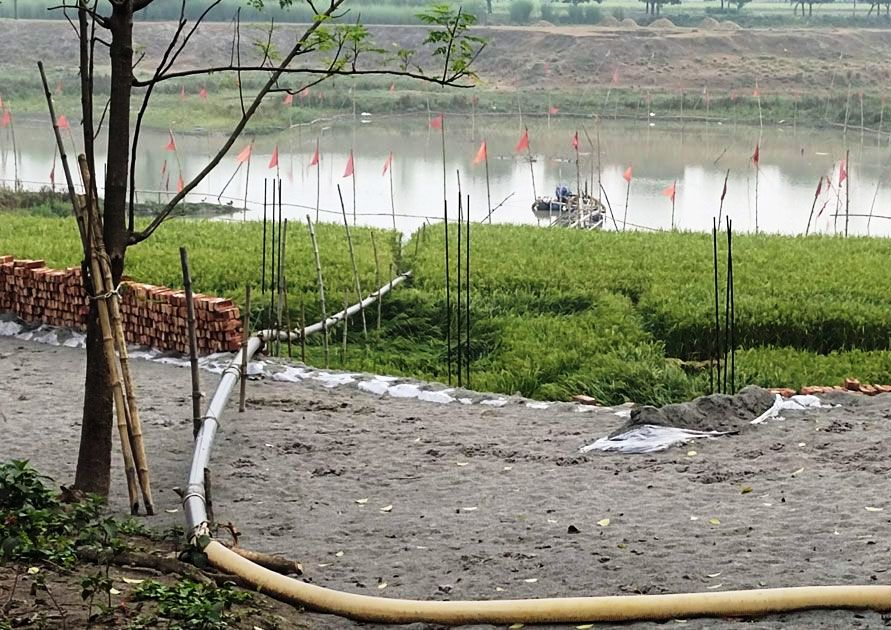 ভুয়া মাস্টাররোল তৈরি দুই প্রকল্পের বরাদ্দের চাল বাস্তবায়ন কর্মকর্তা-সভাপতির পেটে 7 Project Cover NB