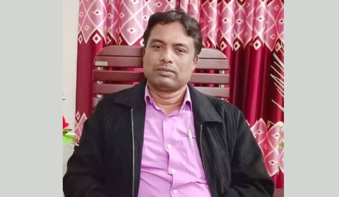 গলাচিপায় ইউপি চেয়ারম্যান বিশ্বজিৎ এর বিরুদ্ধে প্রকল্পের টাকা আত্মসাৎ সহ ৩৬ টি দূর্নীতির অভিযোগ 15 IMG 20231002 211107 696x405 1