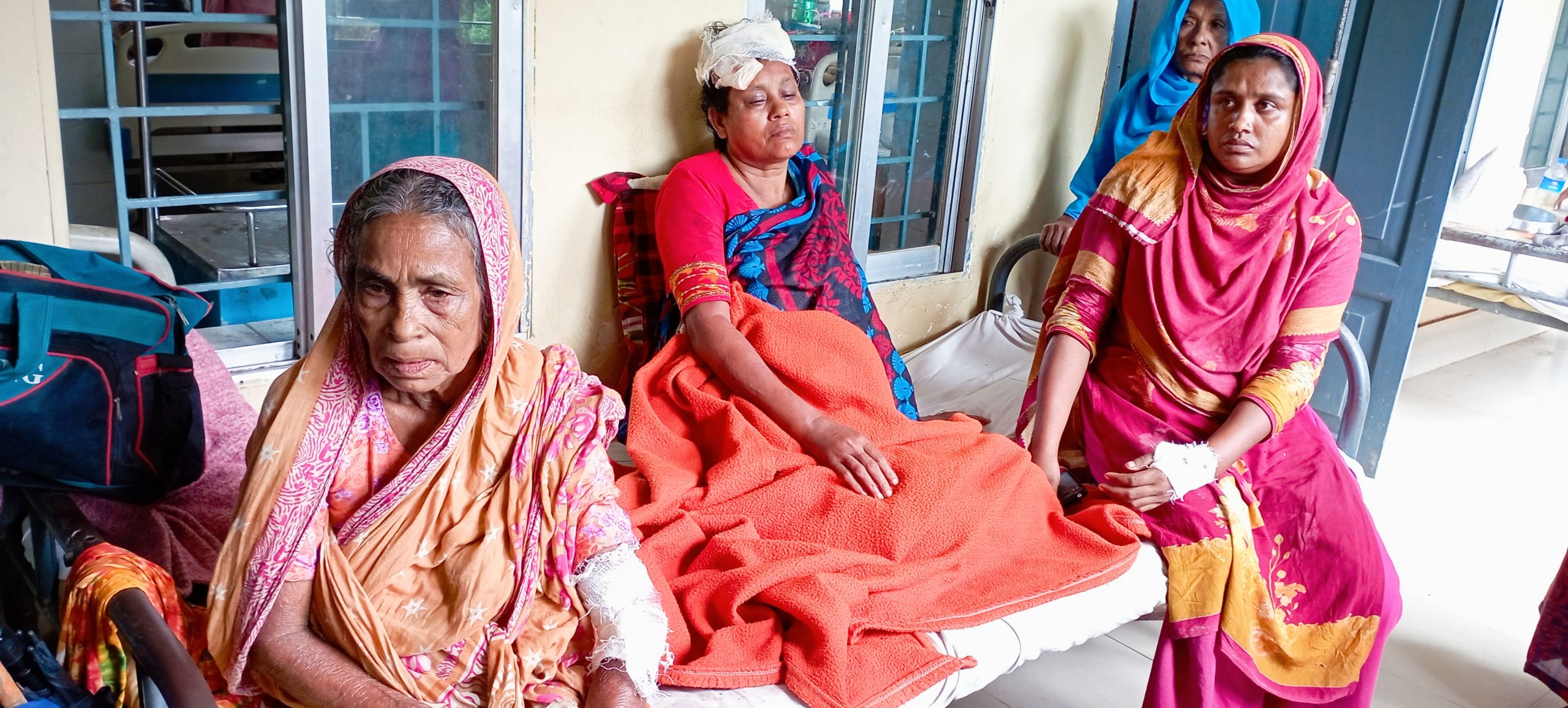 পাঁচবিবিতে গাছের পাতা কাটাকে কেন্দ্র করে কুপিয়ে জখম 9 IMG 20231004 162628 scaled
