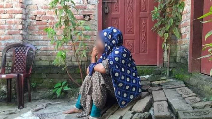 যুবকের বাড়িতে তরুণীর অনশন 10 image 724233 1696215549