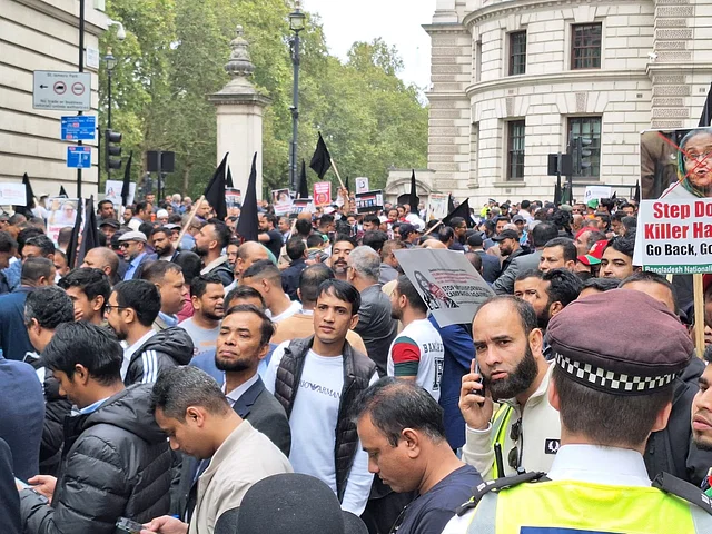 লন্ডনে বিএনপি নেতা-কর্মীদের বিক্ষোভ 6 london
