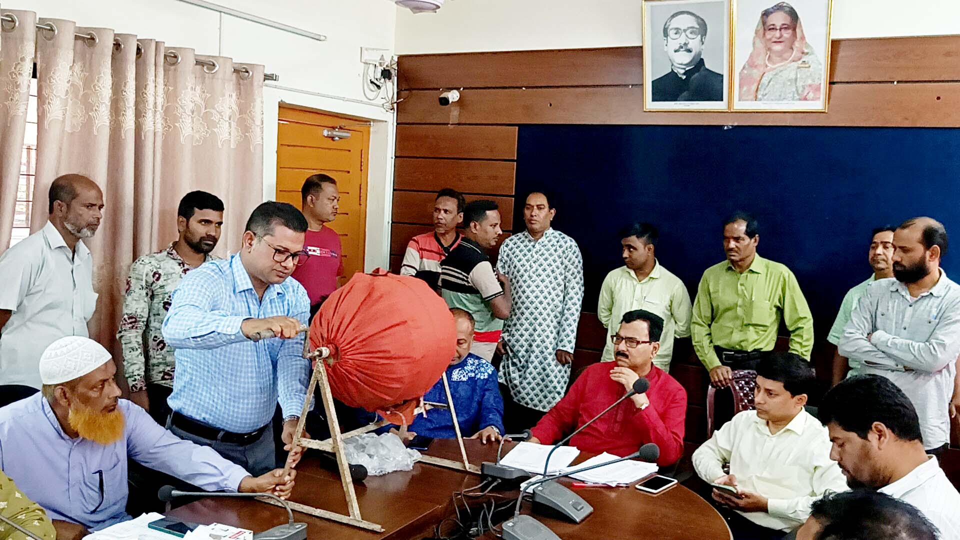 received 913910593685953