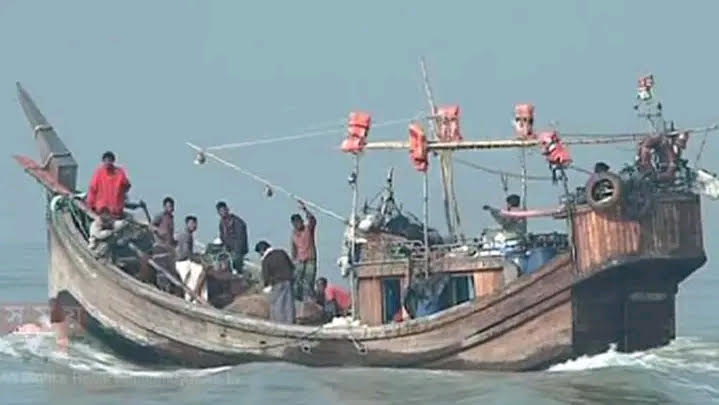 বঙ্গোপসাগরে মাছ শিকারে গিয়ে ট্রলারসহ ভোলার ২০ জেলে নিখোঁজ 7 unna