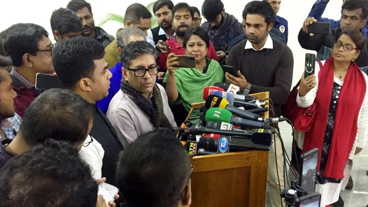 8b0c683e74273f23ba74a055415225cf 657ed3d0173e7