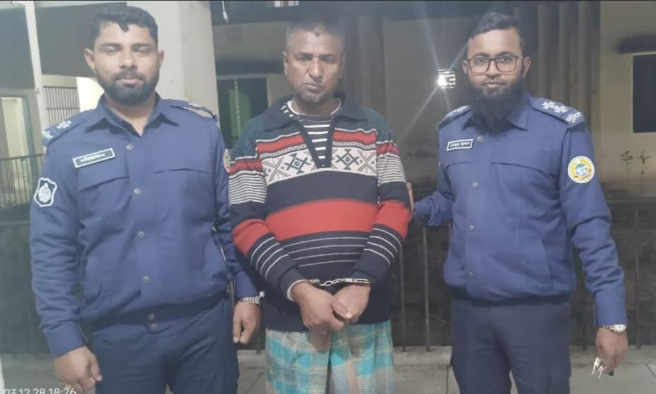 ঝালকাঠিতে জাল টাকা সহ কারারক্ষী গ্রেপ্তার 12 Capture 257