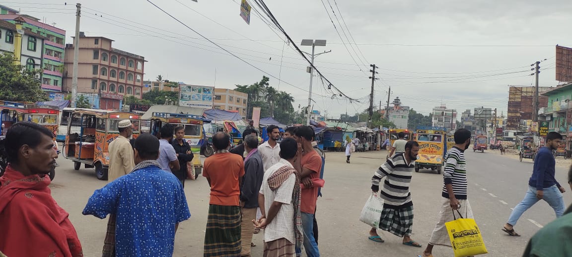 বরিশালে শ্রমজীবী মানুষের হাট 5 barisal pic
