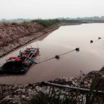 ৬ বিয়ে করে কোটিপতি : স্ত্রীদের সাথে প্রতারনা