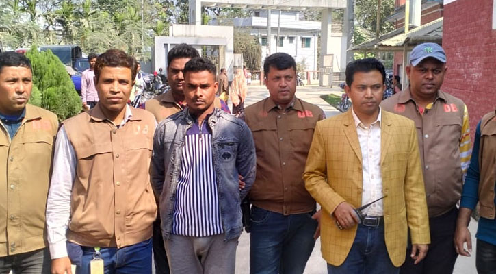 ১৩ বিয়েতেও খায়েশ পুরন হয়নি : ৬ স্ত্রী থানায়,অবশেষে আটক.......... 8 1707562485.6