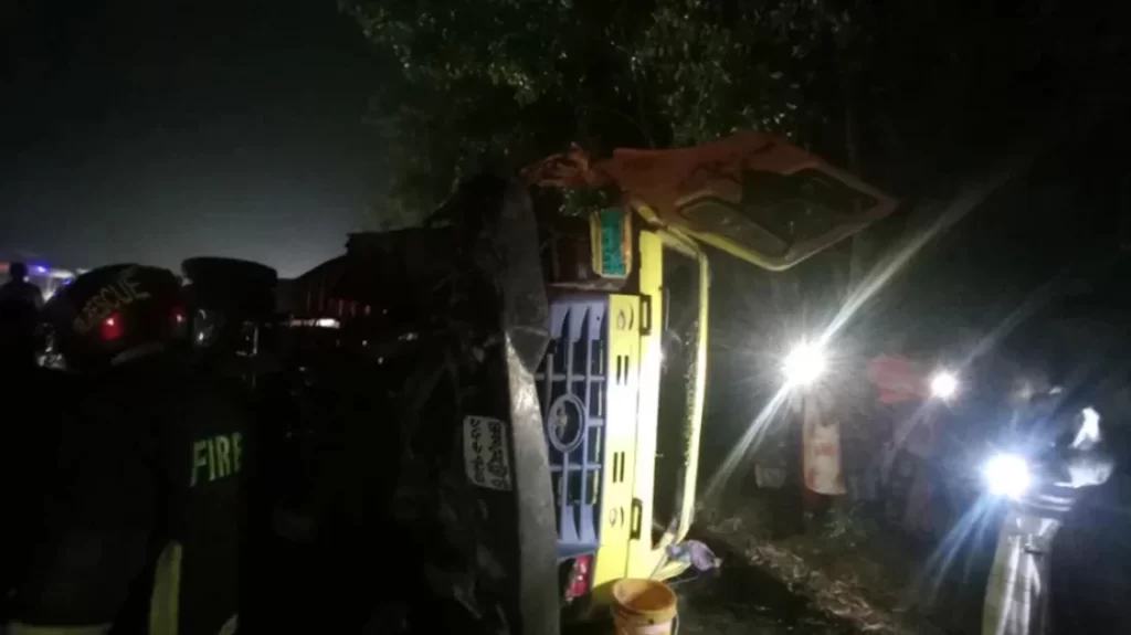 54dbedd0e9227ab985a165d0c6ada26d 65d76579b4be6