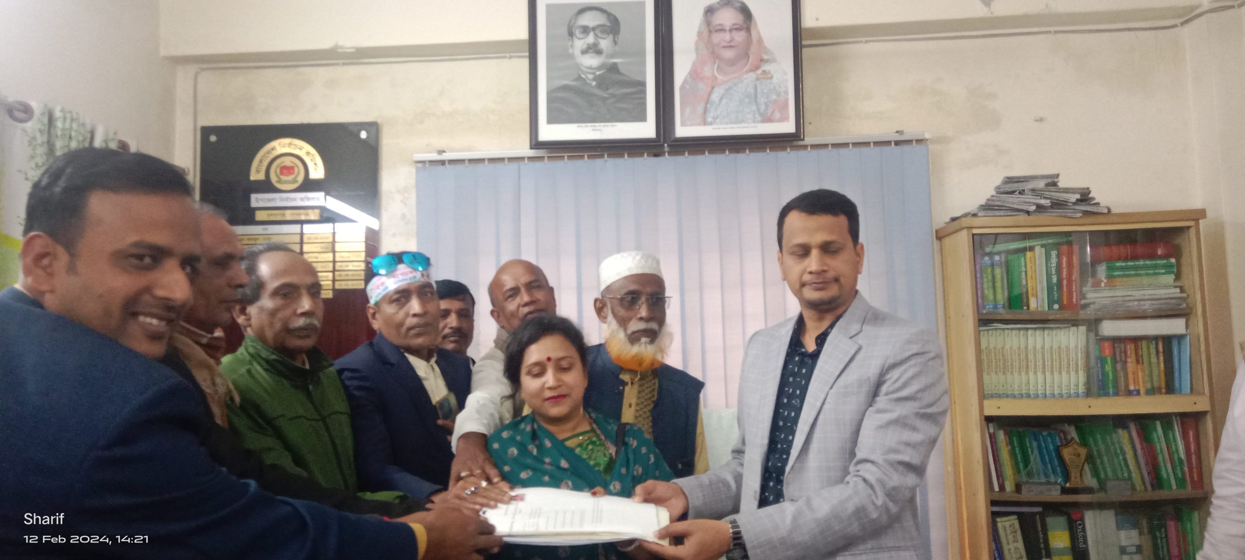 জলিরপাড় ইউনিয়ন উপ-নির্বাচনে চেয়ারম্যান পদে মনোনয়ন পত্র দাখিল 6 IMG 20240212 142131 Burst01 scaled