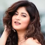 ‘ককটেল ২’-এ সারা ও অনন্যা! নায়ক কে?