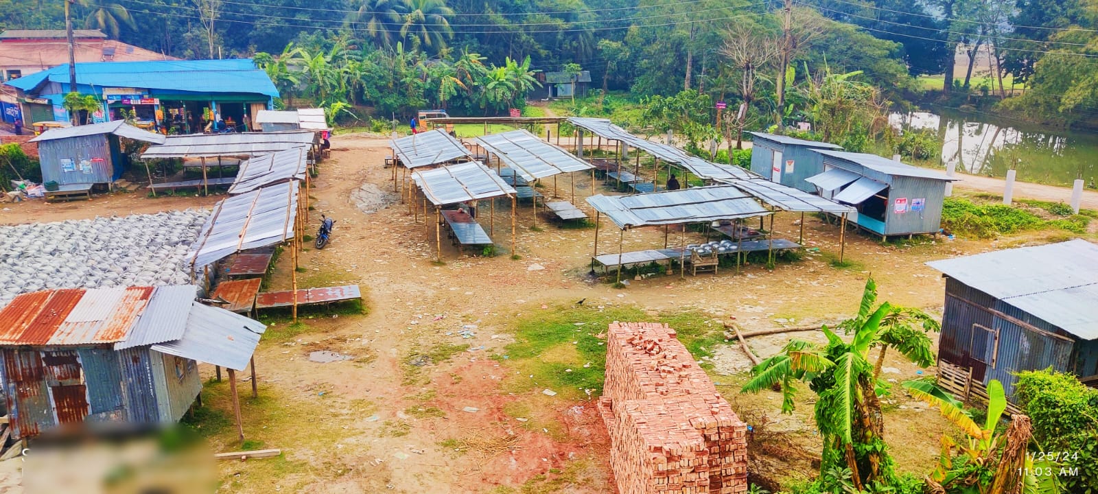 বরিশালে শিশুপার্কের জমিতে অবৈধ বাজার-ঘাট বসিয়ে তোলা হচ্ছে চাঁদা 13 WhatsApp Image 2024 02 10 at 12.31.21 a737af18