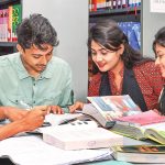 ঘরে হাঁড়ি চড়ছে না, অর্থের অভাবে নিজের জীবন শেষ করতে গেলেন অভিনেত্রী!
