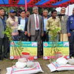 দশমিনায় সড়ক দখল করে ফড়িয়ারদের ব্যবসা  জনজীবনে চরম দূর্ভোগ