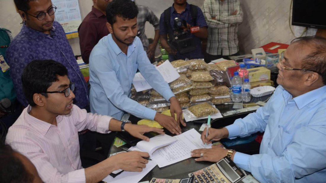 6ac3ea0a1e74573cc58ec561310a0f76