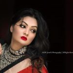 দিল্লিতে নামাজরত মুসল্লিদের ধাক্কা, পুলিশ কর্মকর্তাকে গণধোলাই