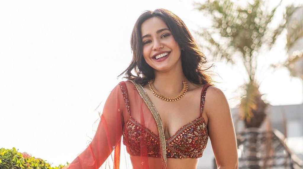 neha 2544fae9687ad1b366cecaa0a370c19c