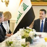 ট্রাক-পিকআপে কর্মস্থলে ফিরছে মানুষ