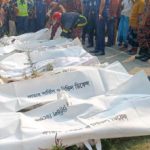 ট্রাক-পিকআপে কর্মস্থলে ফিরছে মানুষ