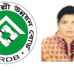 গাজার আল নাসের হাসপাতালের গণকবরের মাঝে প্রিয়জনদের খোঁজ