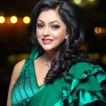 বরিশালে বিনা ভিজিটে রোগী দেখলেন ডাঃ বুলবুল পারভীন