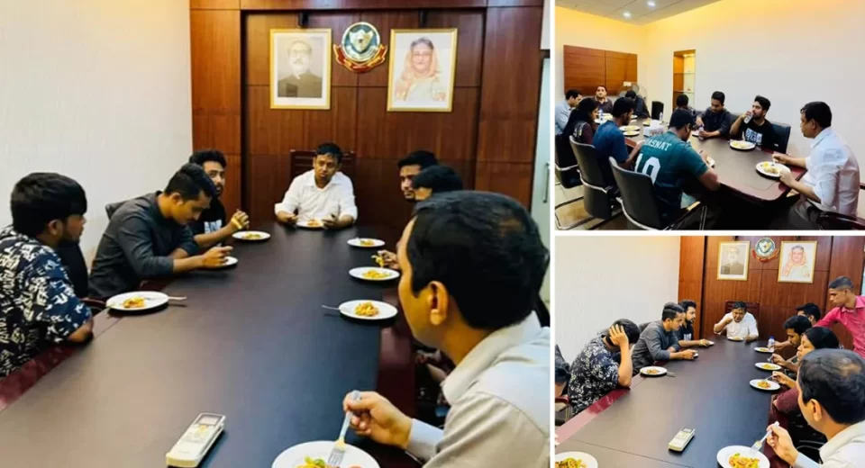 সমন্বয়কদের নিয়ে চাওমিন খেলেন ডিবির হারুন 7 20679393c8f6e376b48b612fc0804229 66a67eb48d6e8