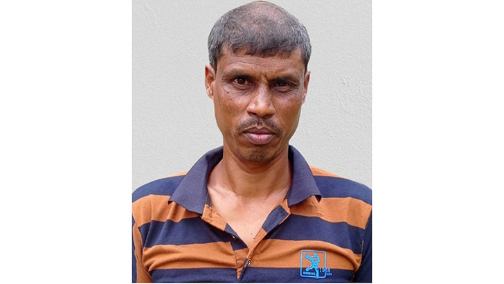 ছেলের সঙ্গে এইচএসসি দিচ্ছেন বাবা 11 image 823745 1719992016