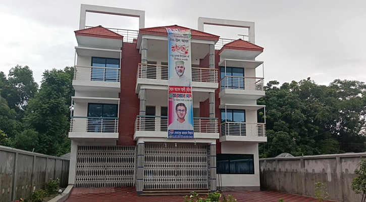 আলিশান বাড়ি