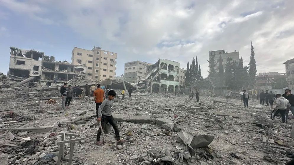 Gaza City neighbourhood devastated 67f004a44bbc1