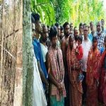 ড্রেজার দিয়ে বালু উত্তোলণ ফলে বাড়ছে ভাঙ্গন,ঝুঁকিতে বন্যানিয়ন্ত্রণ বাঁধ
