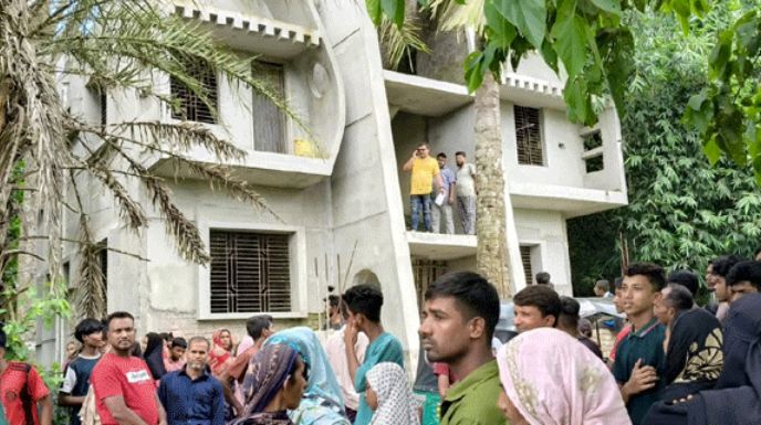 কুমিল্লায় নির্মাণাধীন ভবনে পড়ে ছিল রাজমিস্ত্রির হাত-পা বাঁধা লা*শ 13 1110