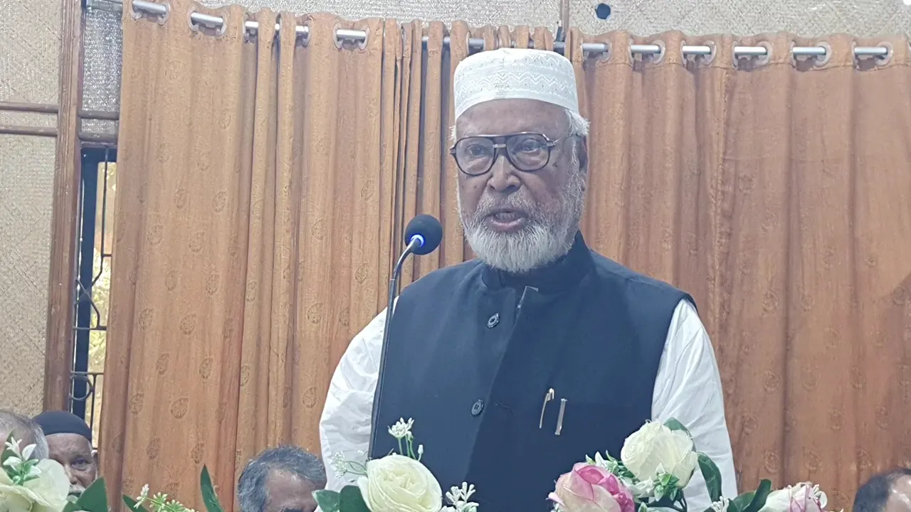 আ.লীগ সরকারের যারা পতন ঘটিয়েছে তাদের অভিনন্দন জানাই : কাদের সিদ্দিকী