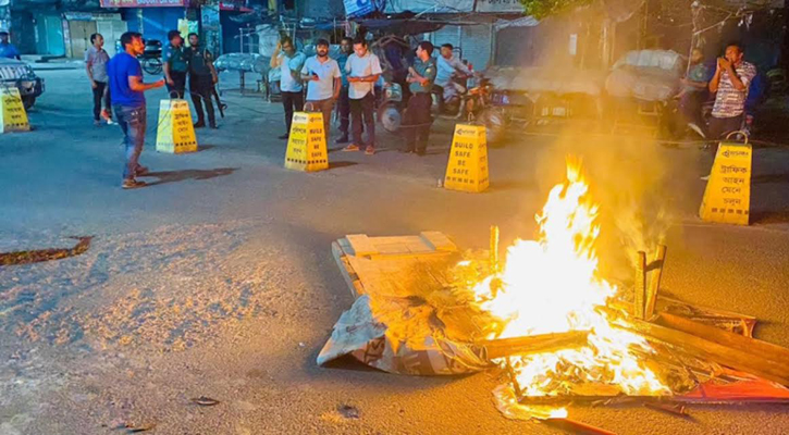 রাজশাহীতে জাপার অফিস ভাঙচুর, সাইনবোর্ড খুলে আগুন 6 1756545022.rajshahi japa