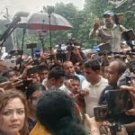 বিক্ষোভের মুখে পদত্যাগ করলেন নেপালের প্রধানমন্ত্রী কে পি শর্মা,পালালেন সেনা হেলিকপ্টারে