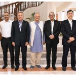 প্রকাশ্যে পিস্তল ঠেকিয়ে গৃহবধূর কানের দুল ছিনতাই