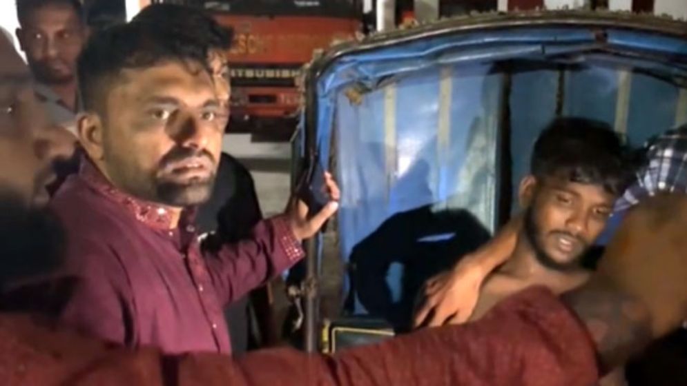 রাজশাহীতে এক ছাত্রদল কর্মীকে গুলি করে হত্যার হুমকি 10 image 1759556685