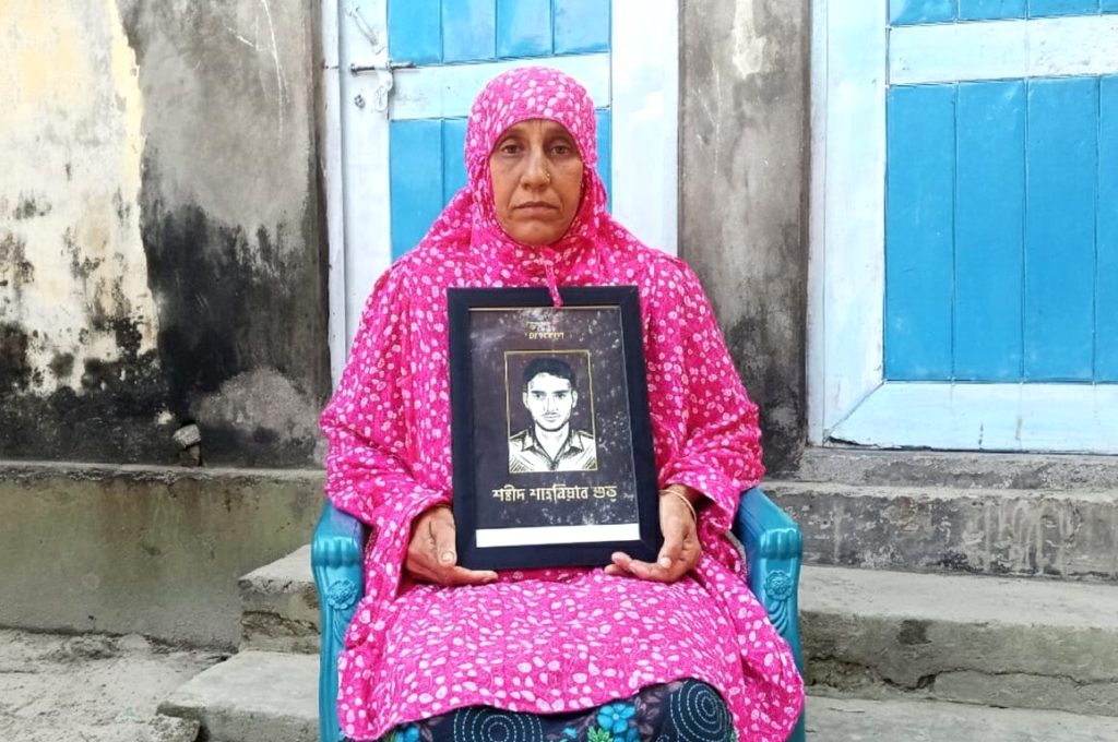 চুয়াডাঙ্গার প্রথম শহীদ প্রকৌশলী শাহরিয়ার শুভর মা চম্পা খাতুন