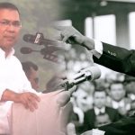 মঞ্চে বিশেষ চেয়ার সরিয়ে সাধারণ চেয়ারে বসলেন তারেক রহমান