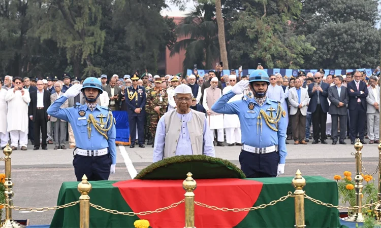 এ কে খন্দকারের জানাজা