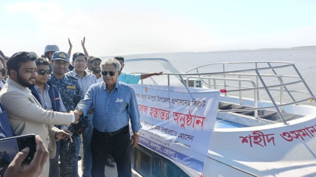 শহীদ হাদির নামে নৌ অ্যাম্বুলেন্স উদ্বোধন