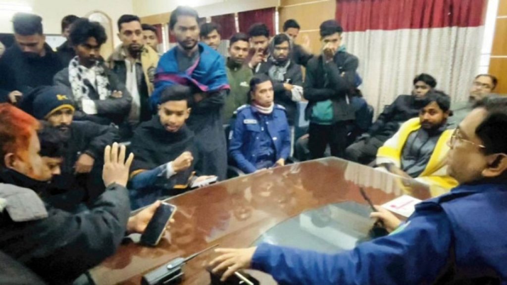 বৈষম্যবিরোধী নেতা আটক