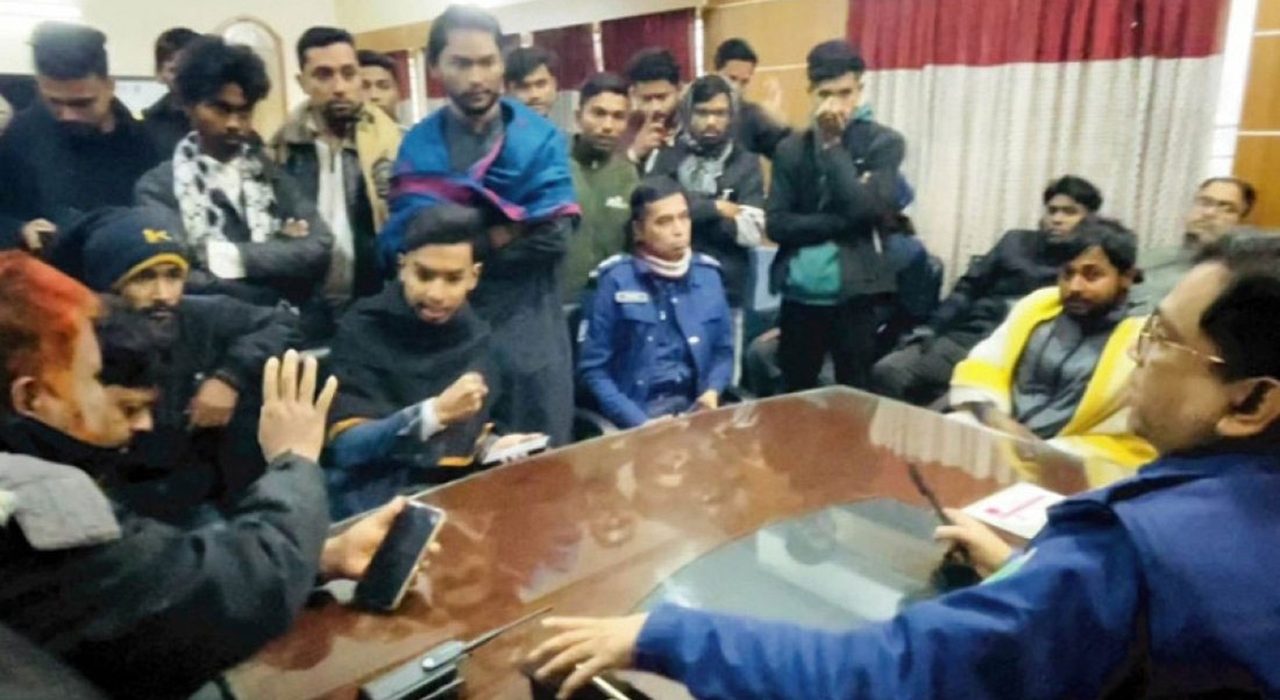 বৈষম্যবিরোধী নেতা আটক