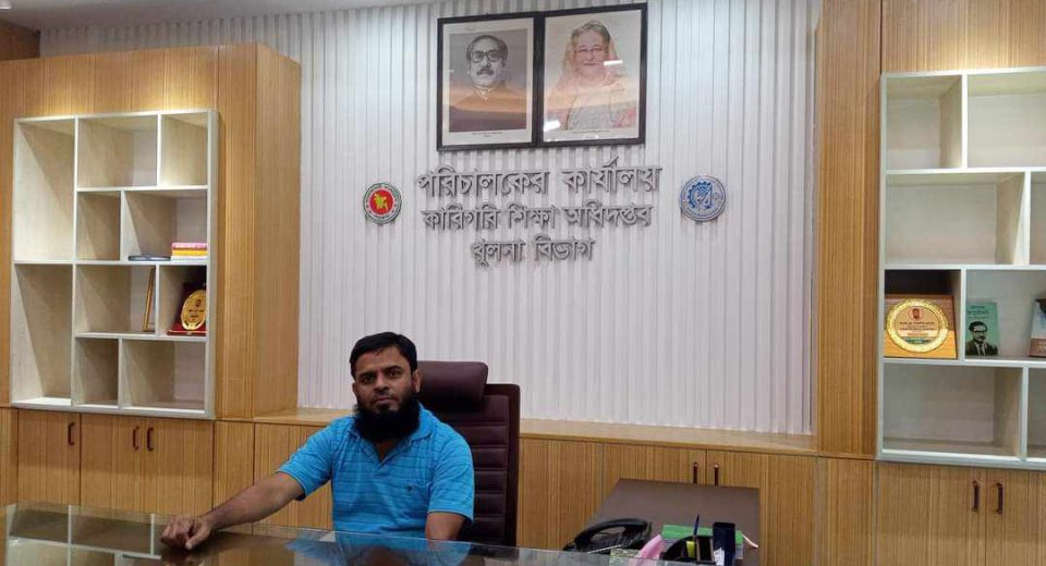 বরিশালের ১৬ কাউন্সিলরদের নিয়ে নির্বাহী কর্মকর্তার ভুড়িভোজ 15 Messenger creation E4E9E0F2 AEBF 47B7 9B66 931D63234371