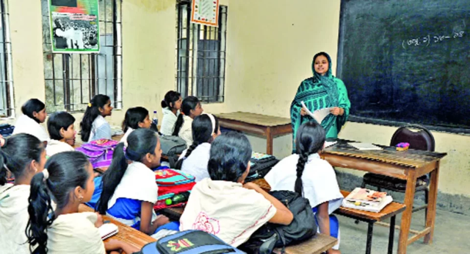 মাউশির বিরুদ্ধে শিক্ষকদের তথ্য সংশোধনে গাফিলতির অভিযোগ 5 শিক্ষক
