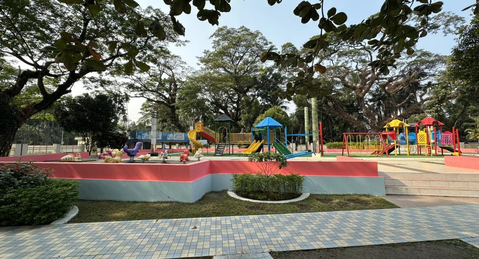 বরিশাল গ্রিন সিটি পার্ক:বাস টার্মিনালের রসিদ দিয়ে চাঁদাবাজি 10 480443545 950754717197120 1445296323648836941 n