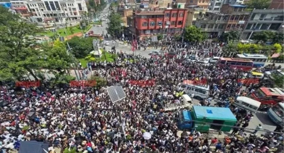 নেপালের নিয়ন্ত্রণ নিয়েছে দেশটির সেনাবাহিনী 14 89977 68c0deb133df0