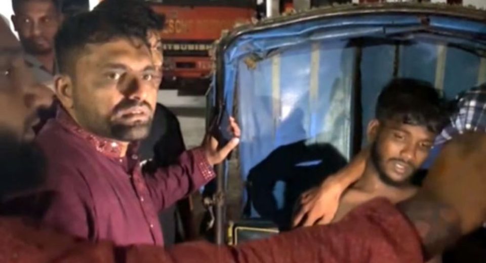 রাজশাহীতে এক ছাত্রদল কর্মীকে গুলি করে হত্যার হুমকি 12 image 1759556685 PAlyKUwx8nIhV1qJpn2iwC65B7wXSZosapcKJklv