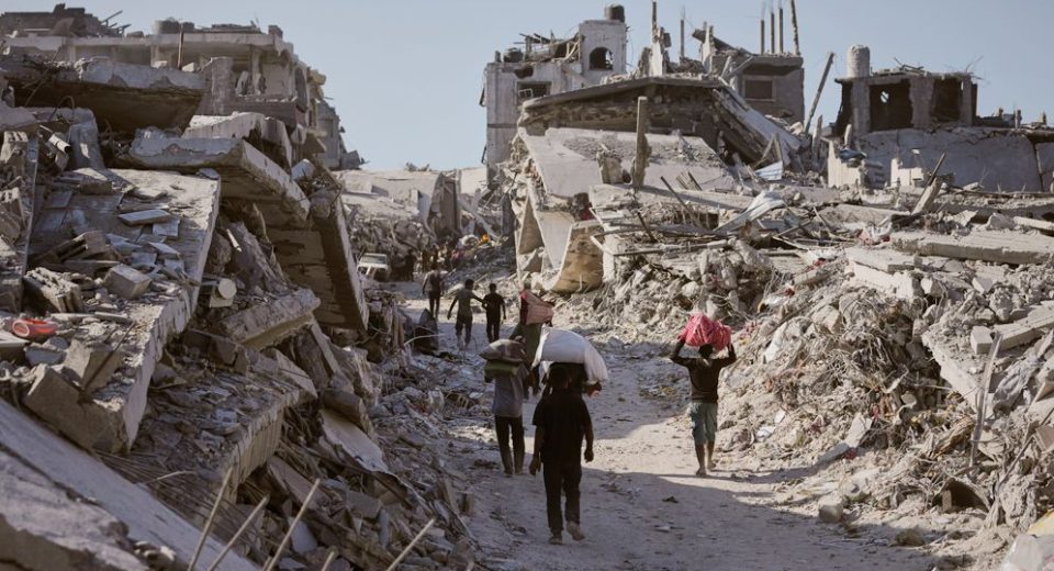 গাজা এখন ‘মাইনের শহর’,চারপাশজুড়ে ধ্বংসস্তূপ 6 Gaza 6908e13814dae